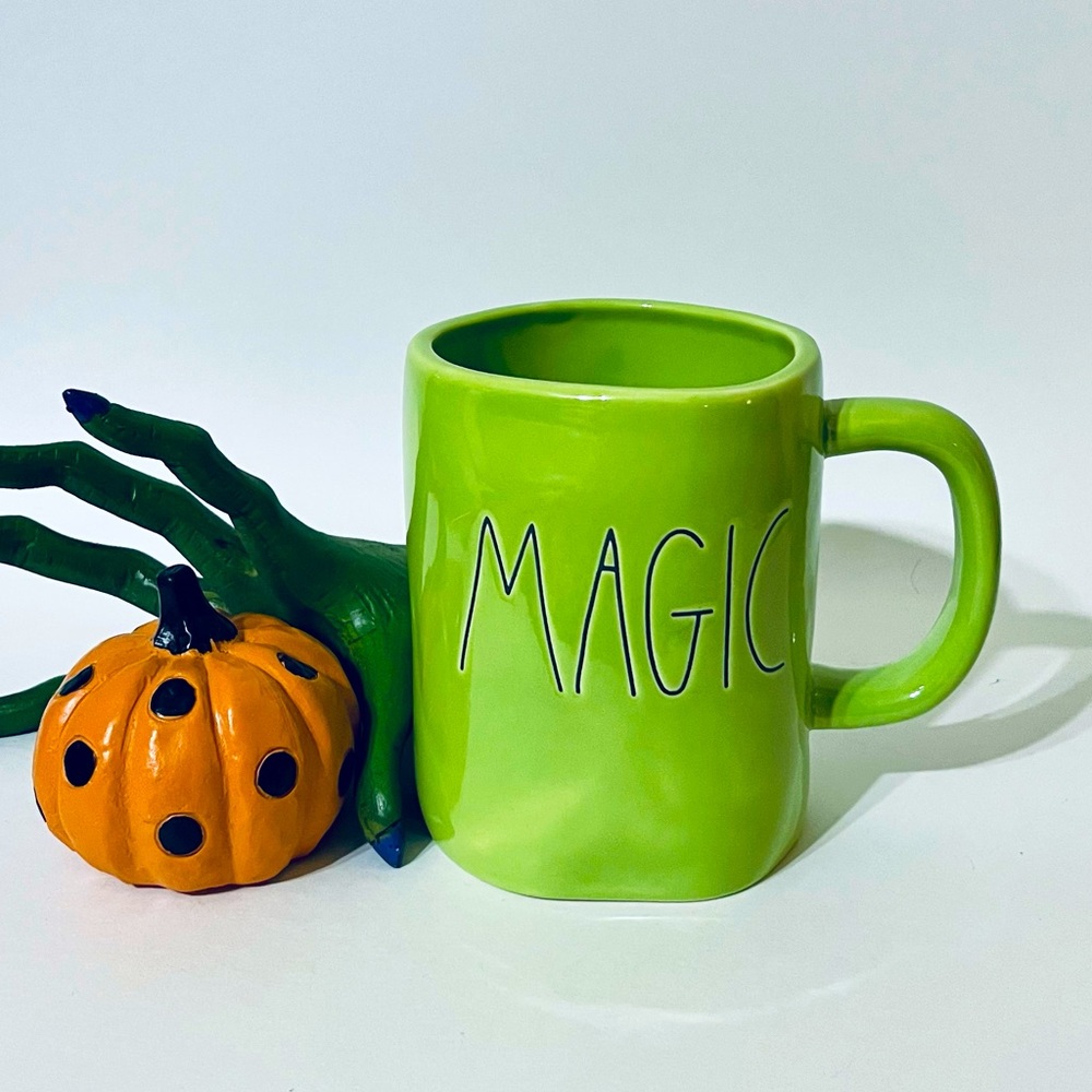 Rae Dunn Magic Mug